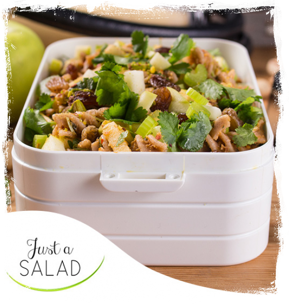 PASTA SALAD WITH APPLE AND RAISINS