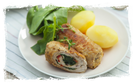 MEAT ROLLS WITH SPINACH AND CHILLI
