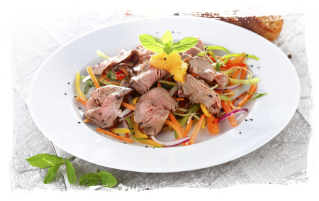 ASIAN SALAD WITH MARINATED BEEF SIRLOIN